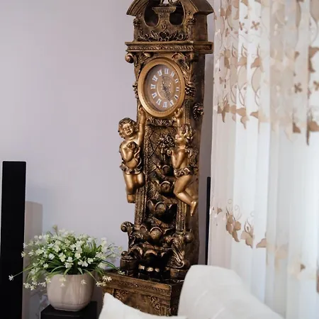 Semesterbostad Elvira's House *