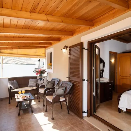 بيت للعطل Elvira's House Lefkáda