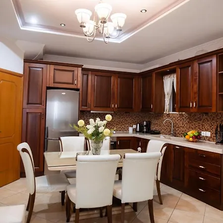 Сasa de vacaciones Elvira's House