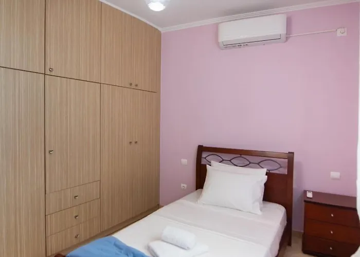 Holiday home Elvira's House