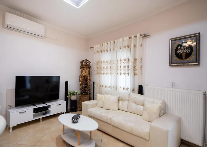 Elvira's House Lefkada City